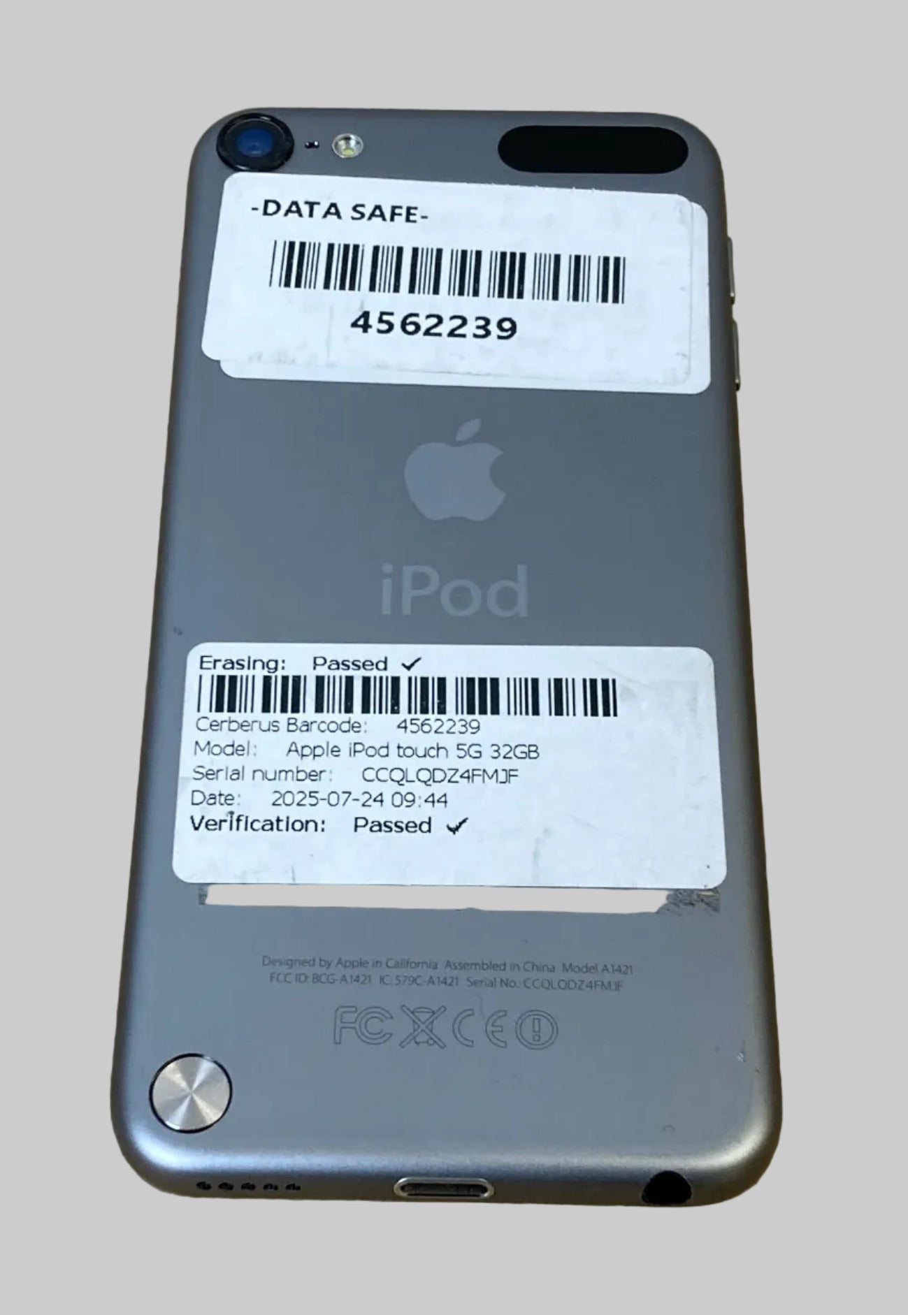 Apple iPod Touch 5th Gen A1421 32GB Silver