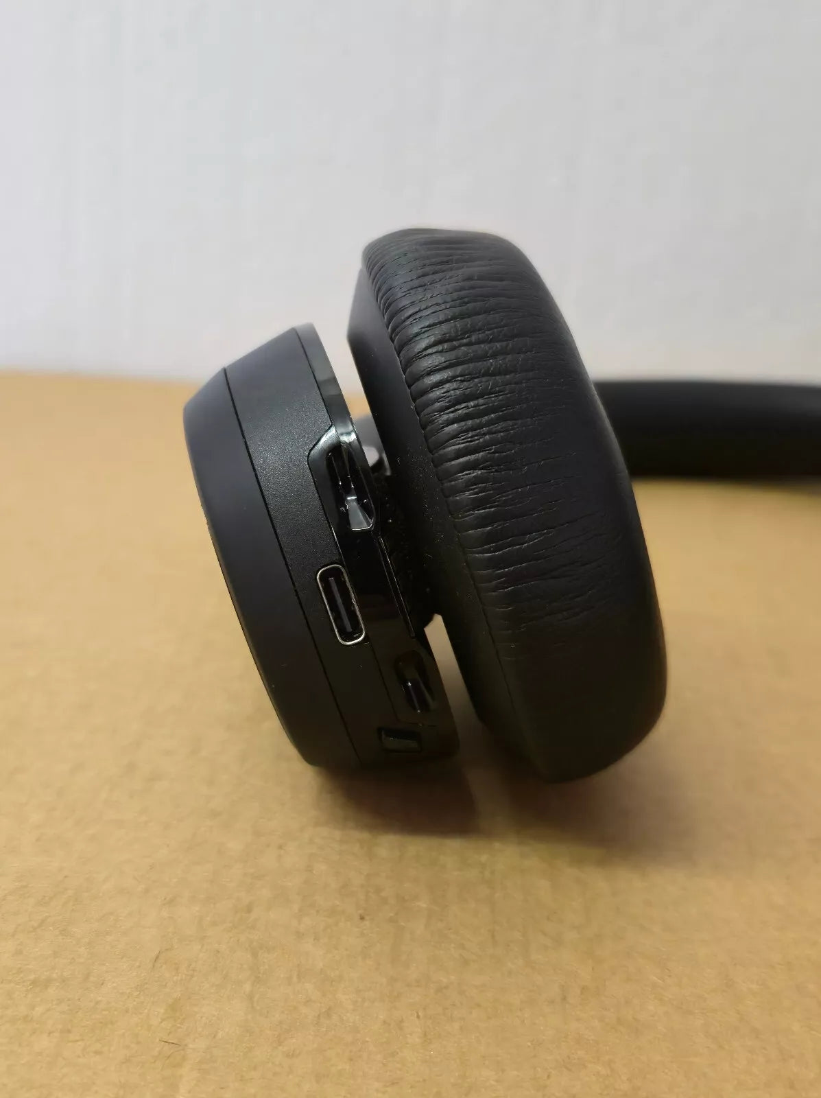 POLY Voyager 4310 UC Wireless Bluetooth USB-C Headset ZOOM MSTEAMS CALL CENTRE