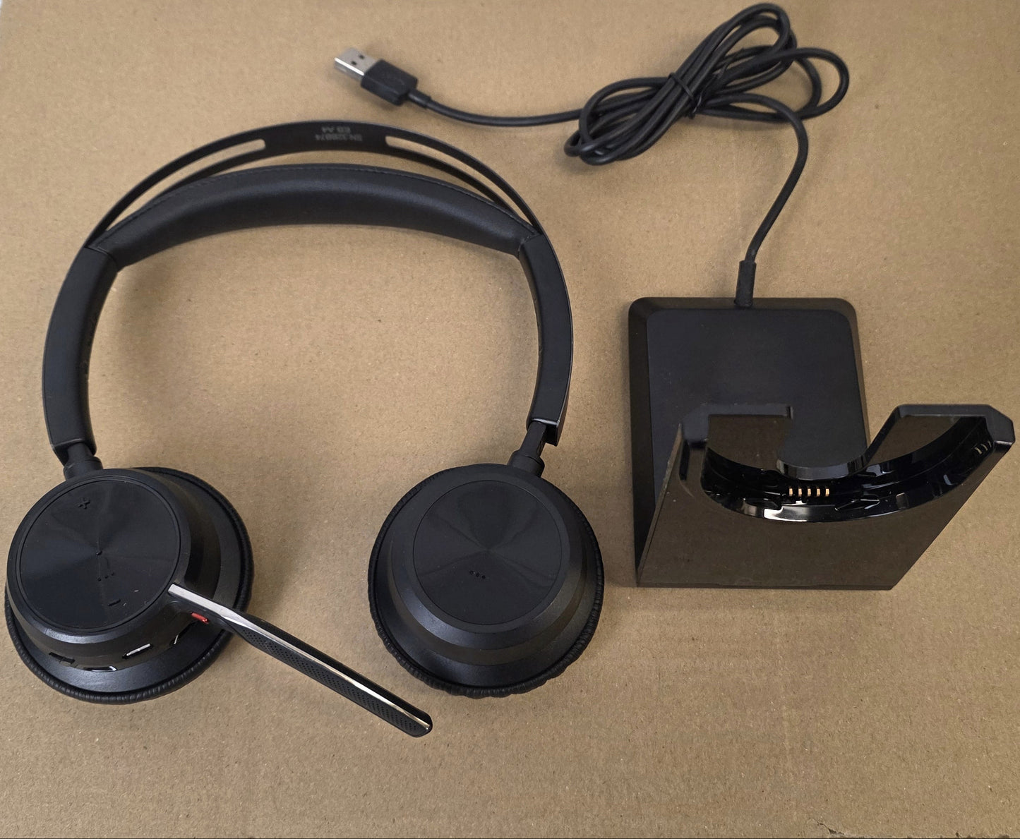 POLY Voyager Focus 2 Wireless Bluetooth USB Headset ZOOM MSTEAMS CALL CENTRE ANC