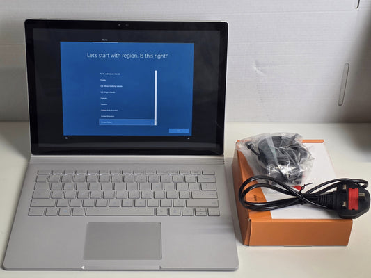 Microsoft Surface Book. i5 6300U 8GB 256GB. 90 battery cycles.