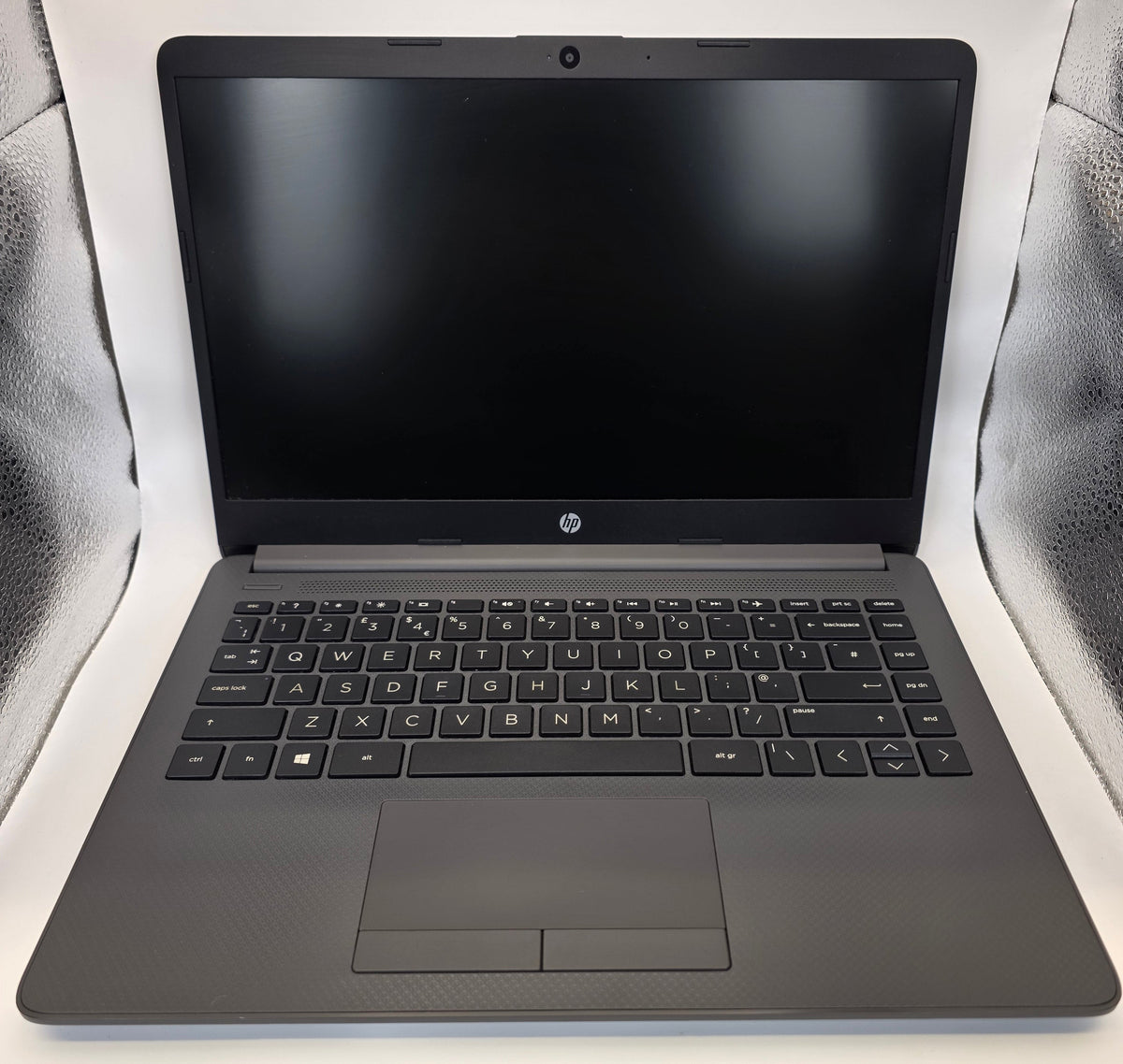 HP 245 G8 Laptop AMD 3050U 4GB 128GB NVME Upgradeble WIN 11