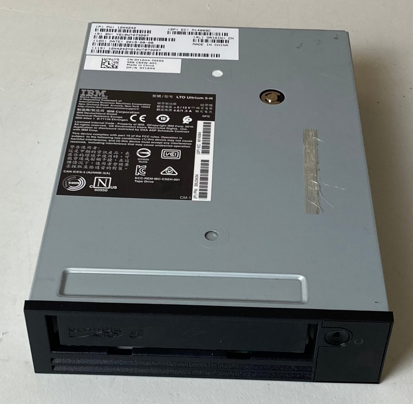 0Y16H4 Dell LTO Ultrium 5-H Tape Drive + SAS Controller