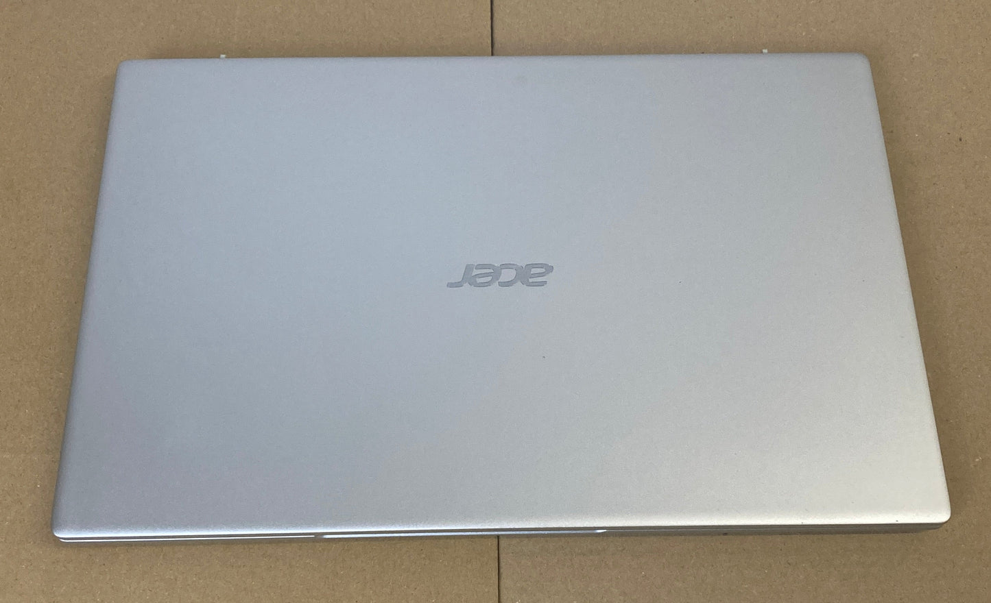Acer Swift 1 SF114-34 14'' Pentium Silver N6000 8GB RAM 256GB SSD