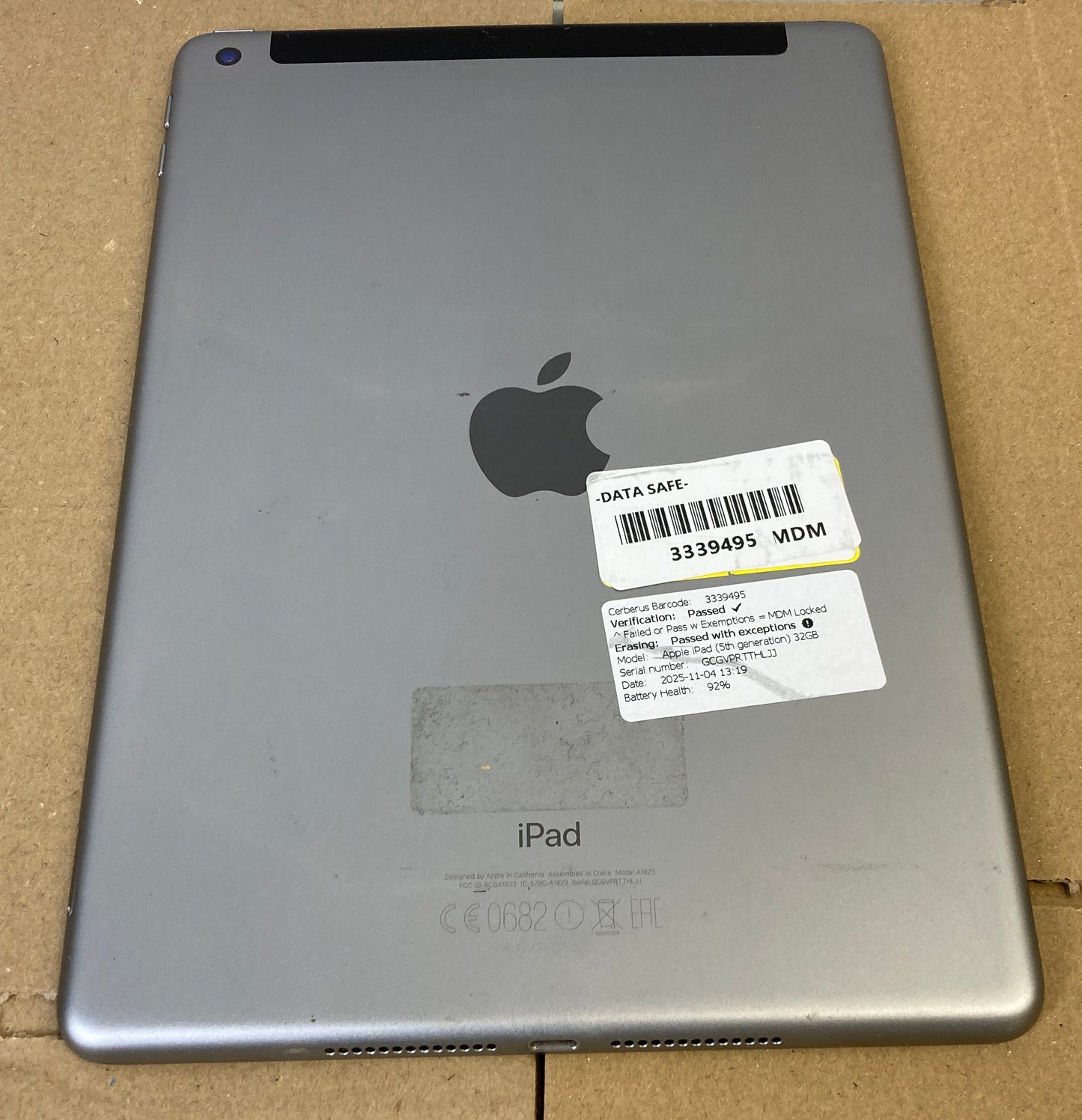 Apple iPad 5th Generation 10.9" Wifi/4G 32GB Grey