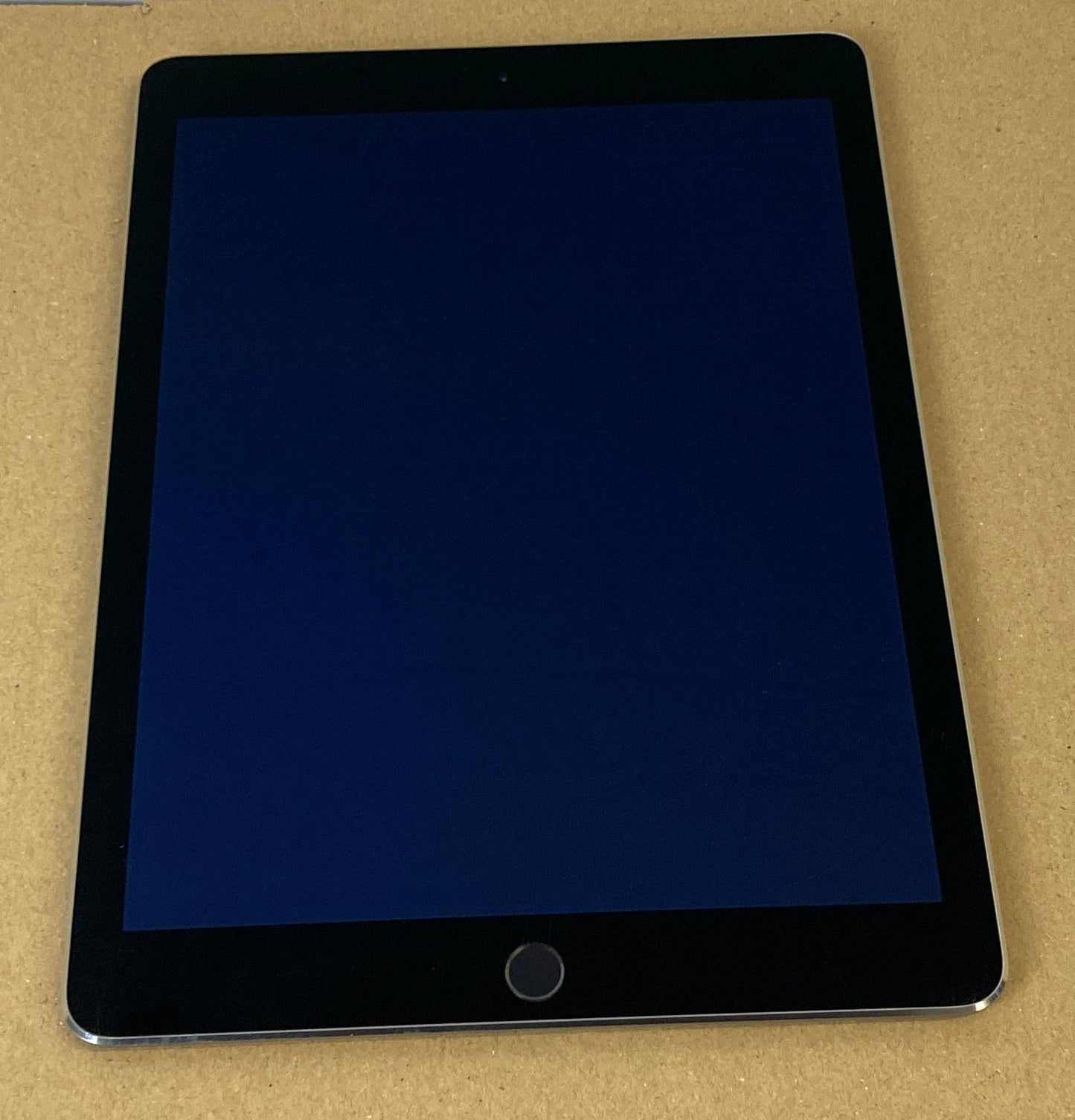 Apple iPad Air 2nd Gen Silver 16GB Wifi Only A1567 9.7"