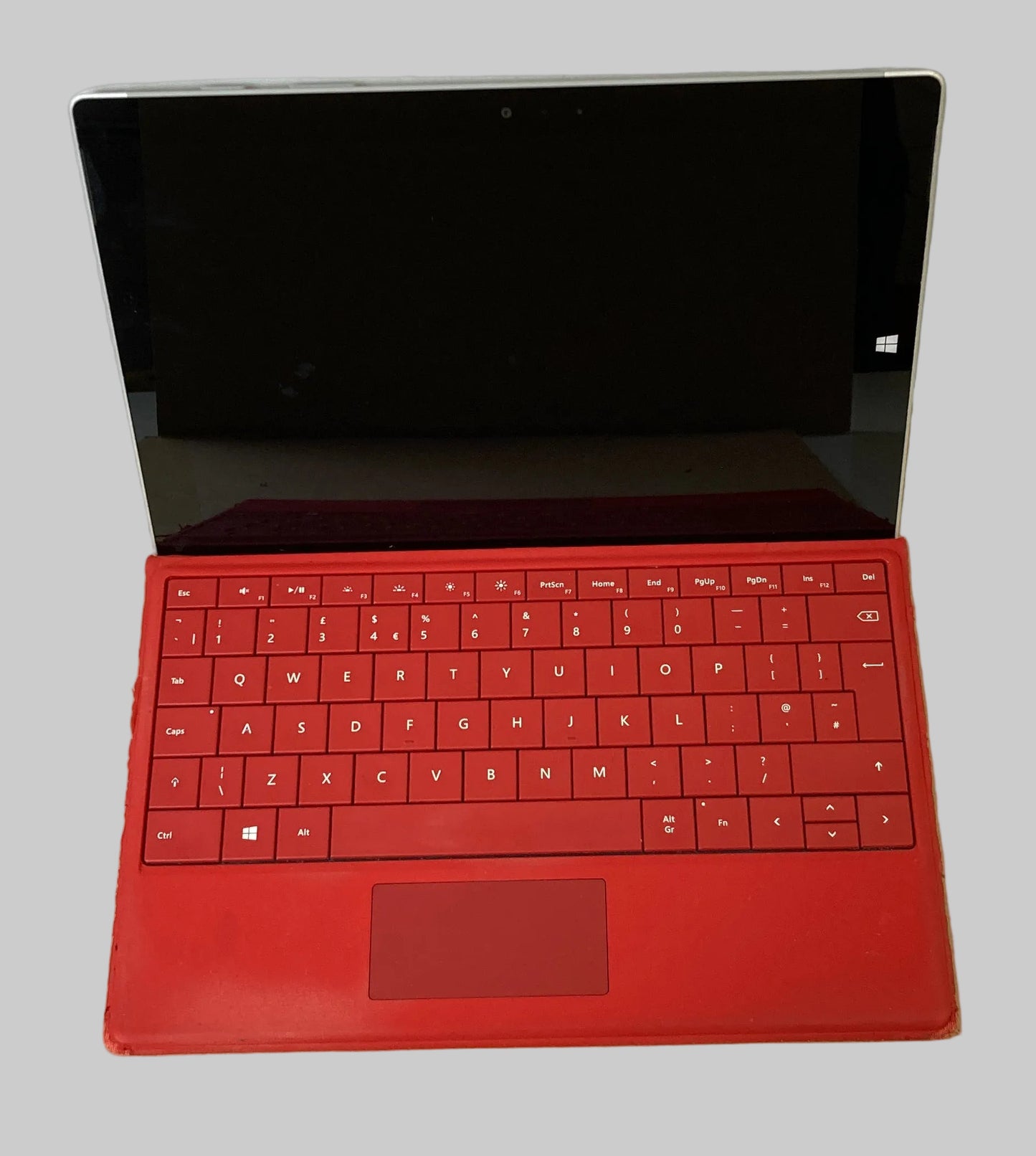 Microsoft Surface 3. x7-Z8700. 4GB RAM. 64GB SSD. Win 10