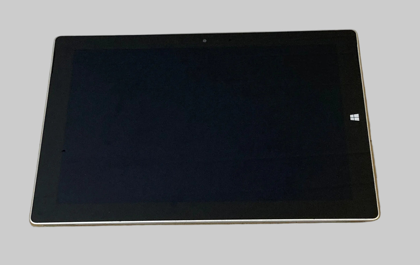 Microsoft Surface 3. x7-Z8700. 4GB RAM. 64GB SSD. Win 10