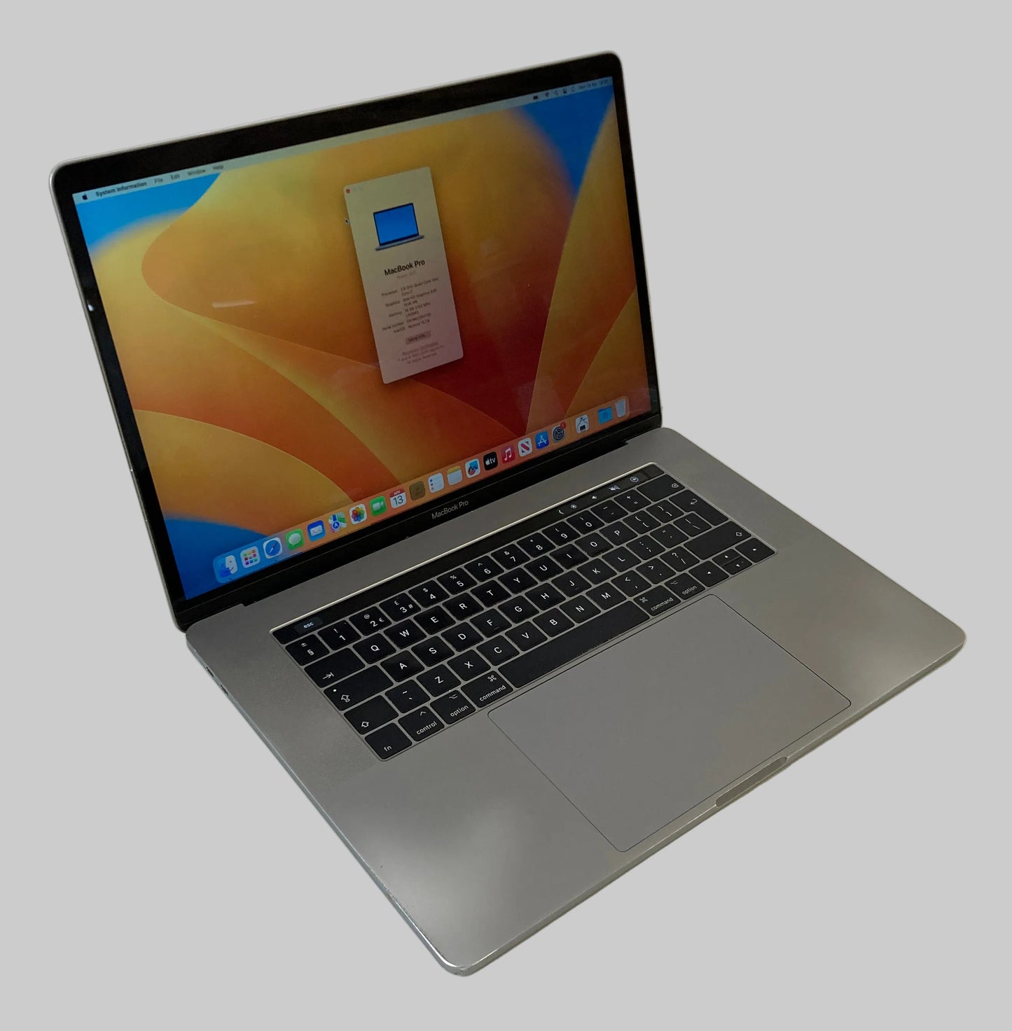 MacBook Pro Touch (15-inch, 2017) 2.8GHz 4‑core Intel Core i7-7700HQ 512GB 16GB