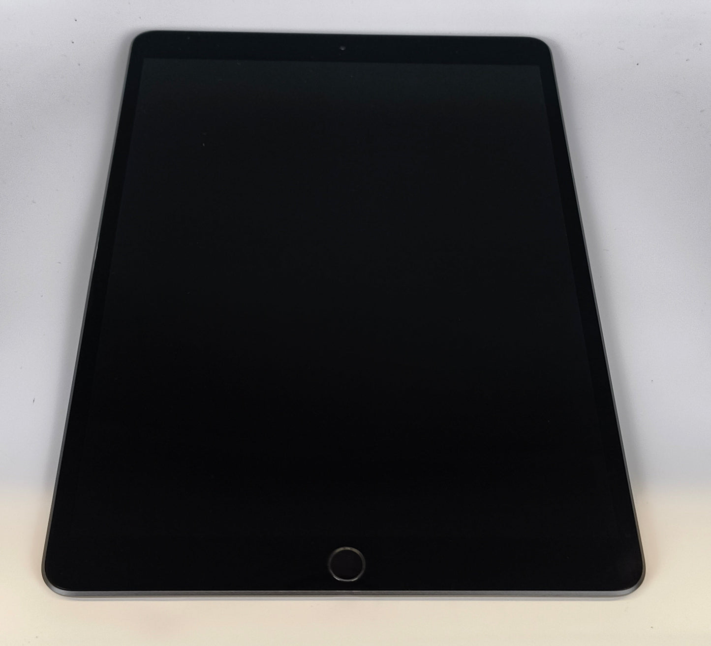 Apple iPad Air 3rd Gen Space Grey 64GB Wifi Only A2152 10.5" Small crack