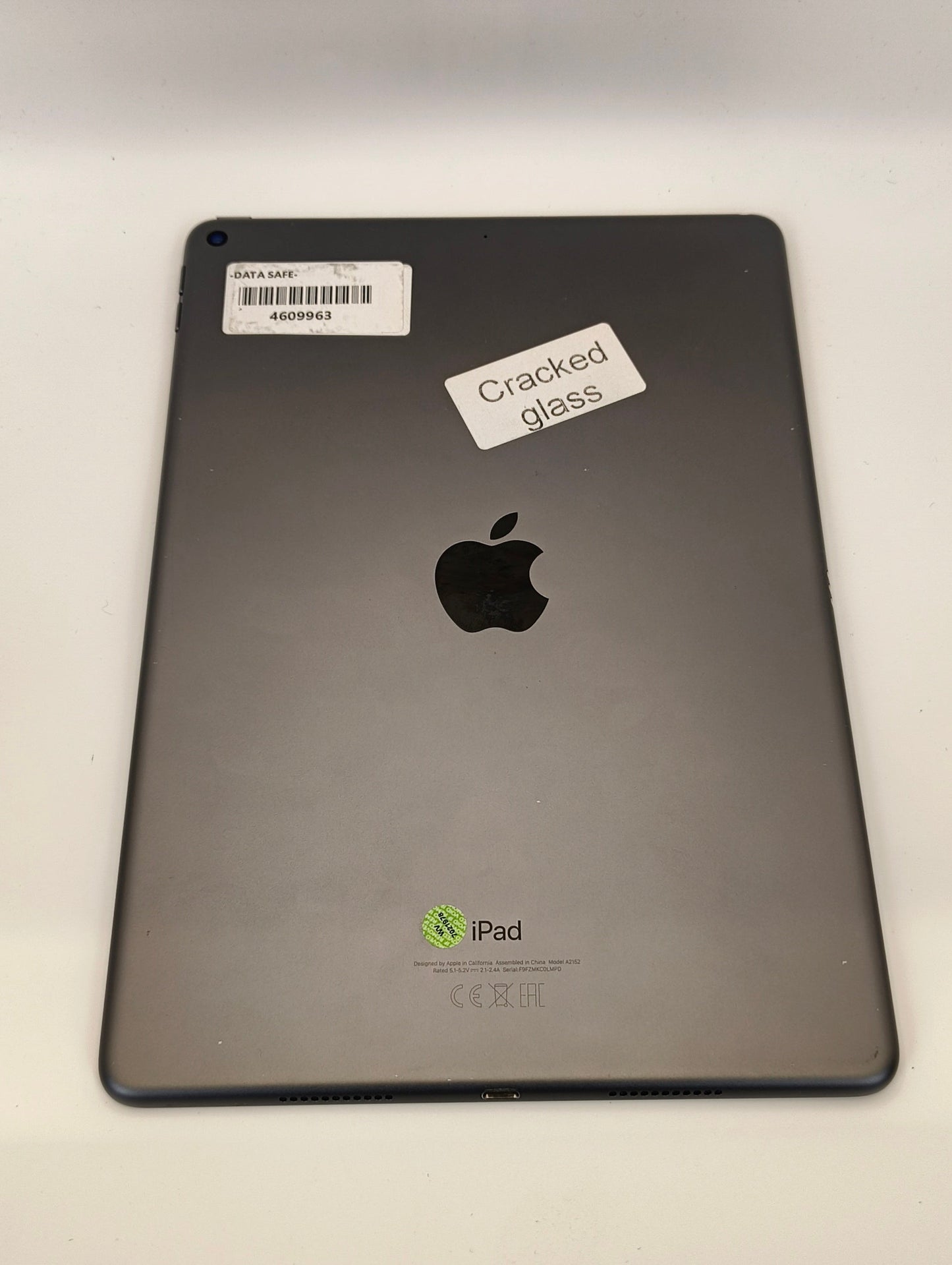 Apple iPad Air 3rd Gen Space Grey 64GB Wifi Only A2152 10.5" Small crack