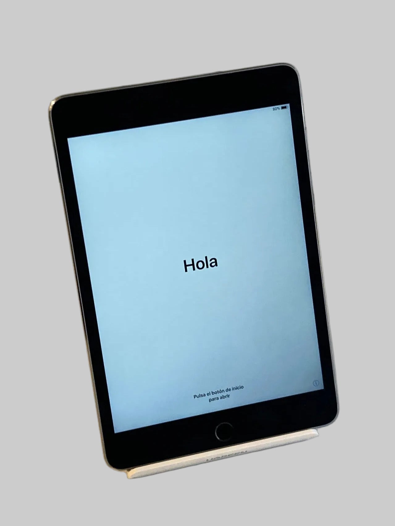 Apple iPad Mini 4 128GB, Wi-Fi, 7.9in Space Grey.