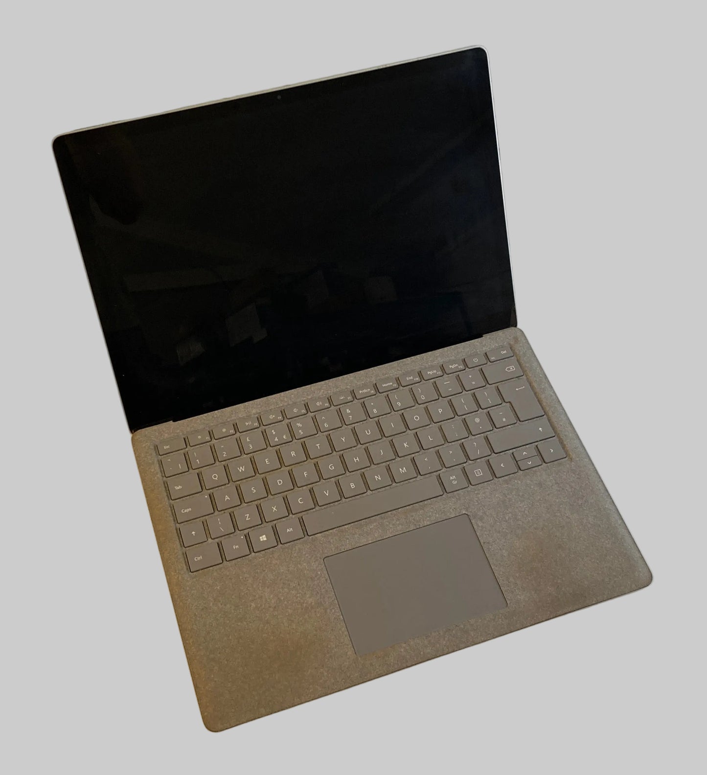 Microsoft Surface Laptop 2 i5-8350U 8GB RAM 256GB SSD 13.5” Windows 11 Low Battery